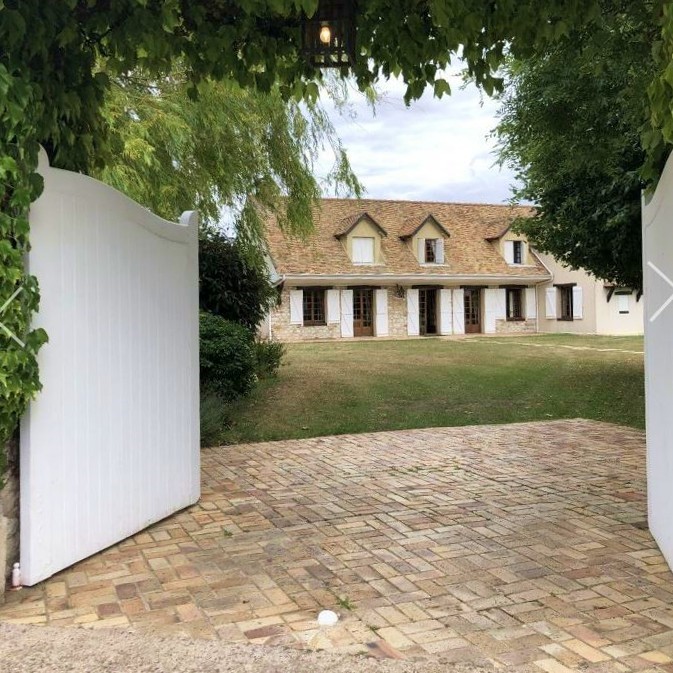 Superbe propriété à Neauphlette Yvelines